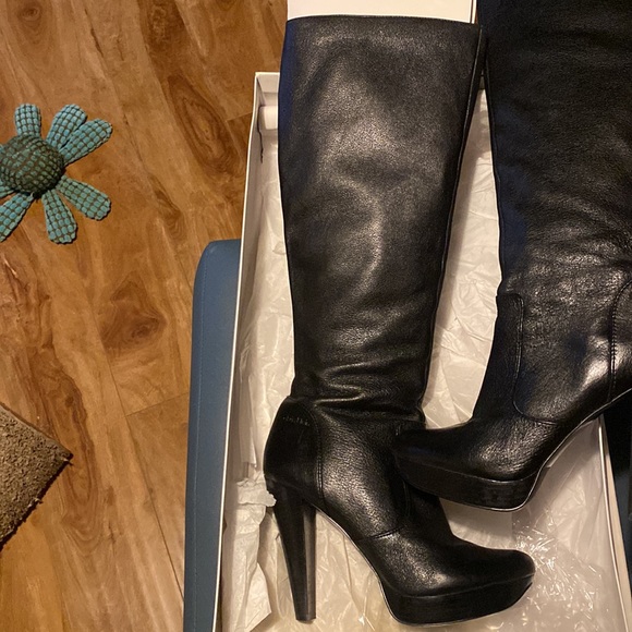 Calvin Klein tall leather Boots ✨FIRM PRICE✨ - Picture 3 of 11